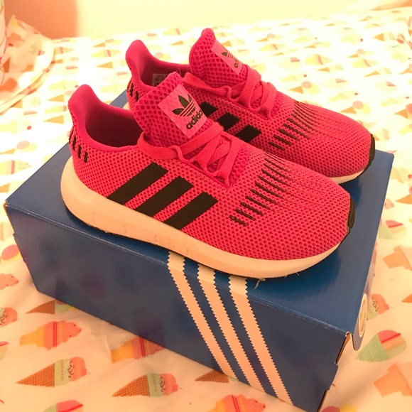 adidas swift run kids red